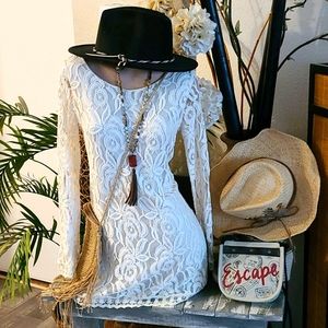 BEAUTIFUL CREAMY WHITE LACE LINED MIDI DRESS